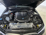 BMW 3.0L 直列6気筒ツインパワーターボ ガソリンエンジン :バルブトロニック(無段階可変バルブリフト)、ダイレクトインジェクションシステム、ダブルVANOS(吸排気無段階可変バルブタイミング)