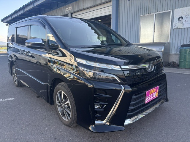 トヨタ ヴォクシー 