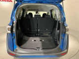 3列目シートを格納すればラゲッジスペースを更に広く使えます。