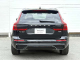 北欧流のラグジュアリーを体現したXC60。伝統的なスカンジナビアン・デザインを継承しながら、躍動感にあふれ優雅な雰囲気を身にまとう、新しい潮流を具現化したスタイリングです。