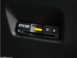 ◆ETC2.0装着◆進化したドライブ体験。料金収受システムだけだったETCが生まれ変わって、高速道路を賢く使うETC2.0に進化しました。多彩な情報サービスが便利で快適なドライブ体験を提供します。