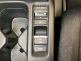セレクターノブの下に、異なる加速感を楽しめるドライブモードスイッチがついています。一般道、スポーツ走行、エコ走行など、シーンに合わせて最適な加速感を楽しめるドライブモードスイッチです。