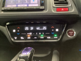 運転席・助手席、それぞれで温度調節が可能なオートエアコンです。シートヒーター付きなので、寒い日も快適です。