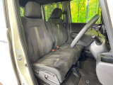 運転席シート廻りは使用感も少なく、良好な状態となっています。丁寧に使われていたことがよくわかりますね。