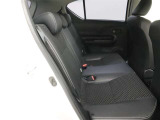 見えないところまで徹底洗浄!中古車をキレイで気持ちよくお乗りいただけるよう、トヨタ認定中古車はしっかりクリーニング。エンジンルームやシートを外した洗浄まで目に見えないところまで徹底的に洗浄しています。