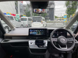 窓ガラスが大きく車両感覚も掴みやすいお車ですので安心してお乗りいただけます。