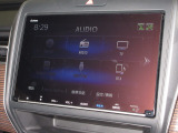 ナビゲーションは純正9インチメモリーナビ(VXM-237VFNi)を装着しております。AM、FM、CD、DVD再生、Bluetooth、音楽録音再生、フルセグTVがご使用いただけます。