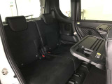 ゆとりある広々とした車内空間は、ドライブを始め買い物やレジャーなど、幅広く活躍します。一人でもみんなとでもお出かけを楽しみましょう!