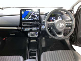 運転席周りのレイアウトをご覧ください。ナビゲーションが綺麗に装着されすっきり収まってますね!