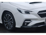 LEDヘッドライトで夜道も明るく快適運転。寿命も長くてエネルギー消費量が少ないです。