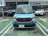 日産のブランドを象徴するVモーショングリルです。