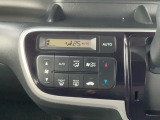オートエアコン付きでいつでも車内快適☆