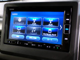 CD、DVD、Bluetooth、AM、FM、AUX、スマートフォン接続ができます。