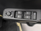 パワーウィンドゥ 運転席ドアスイッチ照明付です。電動格納ミラーも手元でワンモーションで可能です。