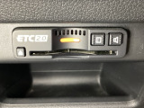 ETC2.0がついています。高速道路の料金所の通過も楽々です。 カードの取り出しもしやすい場所についています。
