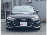 シングルフレームグリルはAudiの象徴的なデザイン要素であり、一目でAudiとわかるスタイル、大きくて迫力のある形状が車のスポーティな印象を強調しており、魅力的なデザインとなっています。