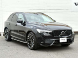 北欧流のラグジュアリーを体現したXC60。伝統的なスカンジナビアン・デザインを継承しながら、躍動感にあふれ優雅な雰囲気を身にまとう、新しい潮流を具現化したスタイリングです。