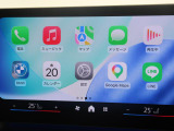 【アップルカープレイ】iPhoneがBMW車両とワイヤレスで接続されます。Apple CarPlayでは、オーディオストリーミングやメッセージングアプリがディスプレイに表示されます。