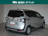 色は精悍なシルバーメタリックです。
