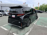 カラーはブラックで引き締まって見えますね