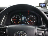 運転席廻りです。