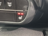 運転席にはシートヒーターが付いています!寒い日に便利な装備ですね。
