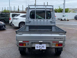 展示車両の中にはアフター保証対象車両を数多く取り揃えており、一年間から三年間(別途)まで走行距離無制限の保証を全国どこのディーラーでも保証を受けられます。