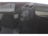 ドライブレコーダーを装備。運転中の走行画像をしっかり記録。有事の際には状況確認にお役立ていただけます。