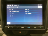 ナビゲーションはフルセグTV、インターナビ対応のGathers純正メモリーナビを搭載しています。Bluetoothオーディオ機能がありますので、スマートフォンなどの音楽も再生できます。
