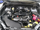スバルと言えば水平対向エンジン。車体の低い位置に搭載されているので、万一の衝突時には、エンジンルームの下へ潜り込み、室内の乗員の被害軽減に貢献致します。