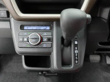 愛知ダイハツではお車をご購入頂いた後が本当のお付き合いのスタートだと思っています。 ですので定期点検や車検もお得なパックをご用意してお客様に頼りにされるダイハツディーラーを目指しています☆