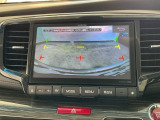 【バックカメラ】運転が苦手な方も車庫入れラクラクです!ギアをリバースに入れれば自動的に切り換わりますので、面倒な操作は不要です♪狭い駐車場もお車を傷つけず安心ですね!