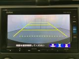 バックでの車庫入れも安心です! リアカメラが付いているバックモニター付のナビを装備しております。操作線もついており距離感も画面から確認できます。
