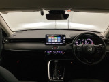 【e:HEV】走行シーンに合わせて、EV・ハイブリッド・エンジンの3つのモードを自動で切り替えるので、街乗りから高速走行までスムーズなドライブを楽しめます。