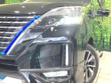 【LEDヘッドライト】悪天候や夜間走行時も良好な視界を確保し安心して運転できる高輝度LEDヘッドライトを装備!点灯速度が早く、消費電力も抑えられています。