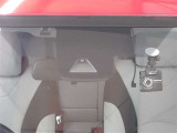 衝突回避/被害軽減 車線逸脱警報 先進ライト充実の安全装備搭載