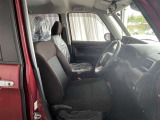 見通しのよいすっきりとした視界で、誰でも運転しやすいです。運転のしやすさは疲れにくさにも繋がりますよ♪