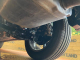 お車を安心してお乗りいただく為には、足回りの定期点検が欠かせません。サービスサポート(有償保証)では無料点検もご提供しており、安心のカーライフをお過ごしいただけるサポート体制が整っています。