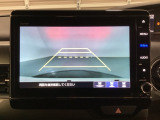 バックでの車庫入れも安心です! リアカメラが付いているバックモニター付のナビを装備しております。操作線もついており距離感も画面から確認できます。