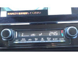 オートエアコン付きなので設定すれば自動的に過ごし易い温度に調整してくれますよ♪
