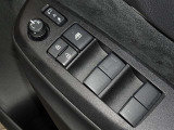 電動格納式ドアミラー・パワーウインドウを装備しています。