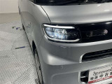 LEDヘッドライトで夜間の走行も明るく安心です