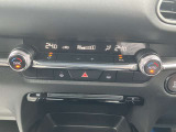 車内快適オートエアコン。ダイヤル式で操作性も良好です