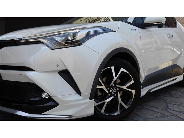 トヨタ C-HR 