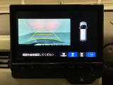 バックでの車庫入れも安心です! リアカメラが付いているバックモニター付のナビを装備しております。バンパーについているソナーや、操作線もついており距離感も画面から確認できます。