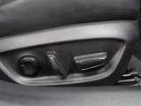 運転席はパワーシートなのでお好みのドライビングポジションに調整可能です♪
