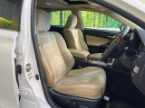 運転席シート廻りは使用感も少なく、良好な状態となっています。丁寧に使われていたことがよくわかりますね。