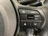 【アダプティブ・クルーズ・コントロール】予め設定した車速内でクルマが自動的に加減速。 前走車との適切な車間距離を維持しながら追従走行し、高速道路でのドライバーの疲労を軽減してくれる嬉しい機能付♪