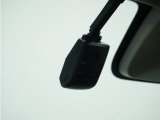 ◆ドライブレコーダー◆映像・音声などを記録する自動車用の装置です。 もしもの事故の際の記録はもちろん、旅行の際の思い出としてドライブの映像を楽しむことができます。