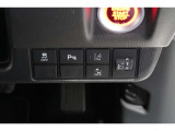 ホンダセンシング搭載!誤発進抑制機能・路外逸脱抑制機能・歩行者事故低減ステアリング・車線維持支援システム・先進車発進お知らせ機能など多彩な先進安全機能でより安全で快適なドライブを支援します。